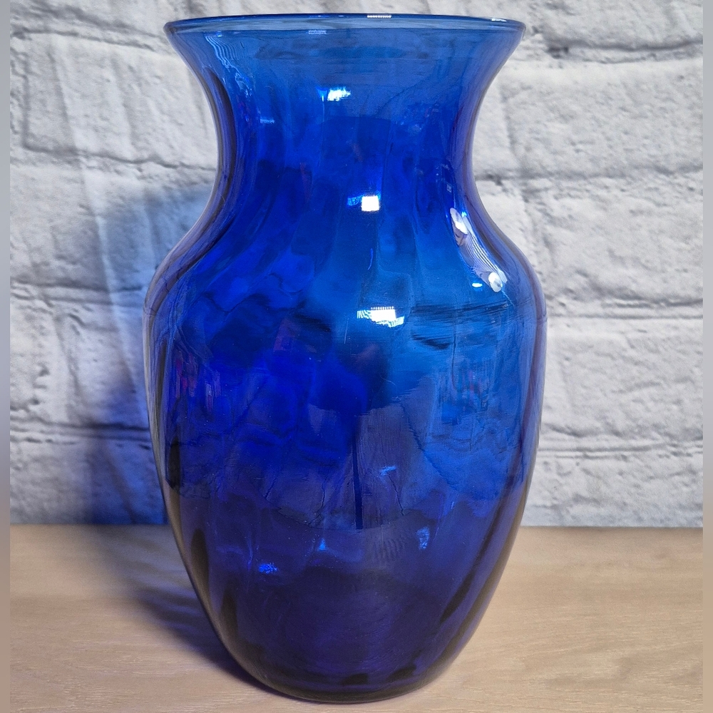 Indiana Glass Cincinnati Ohio Cobalt Blue 8 Inch Vase